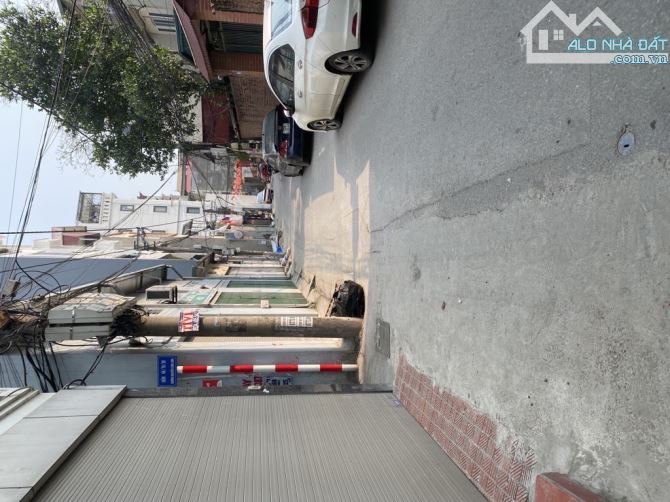 🌟 NHÀ ĐẸP THẠCH BÀN – 5 TẦNG – NGÕ RIÊNG – Ô TÔ GẦN 🏡 Diện tích: 48m² - 5