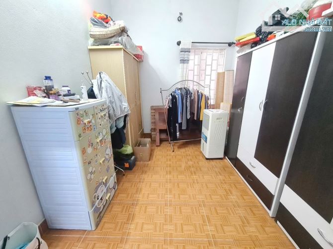 🔥 LÊ VĂN QUÝ - BÁN ĐẤT TẶNG NHÀ - ÔTÔ ĐỖ CỬA– CÁCH BIỂN 300M! 🔥 🏡 Nhà C4, 2PN, bếp, MT - 5