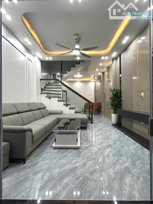 Bán nhà 3 tầng sân cổng xây mới độc lập ngõ 81 Phạm Hữu Điều - 5