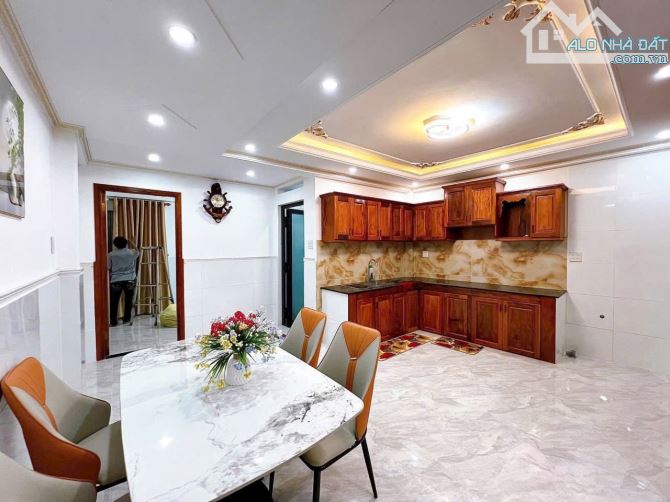 Bán nhà 1TRỆT 1LỬNG, 3 PHÒNG NGỦ, Gần VINCOM HÙNG VƯƠNG - 5