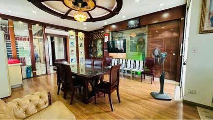 Nhà đẹp 8 tầng thang máy ngõ ô tô khu phố cổ Cát Dài - 96m2 - MT 6,35m - Đông tứ trạch - 5