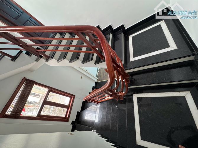 NHÀ ĐỨC GIANG Ở - KINH DOANH - ĐƯỜNG Ô TÔ - 5