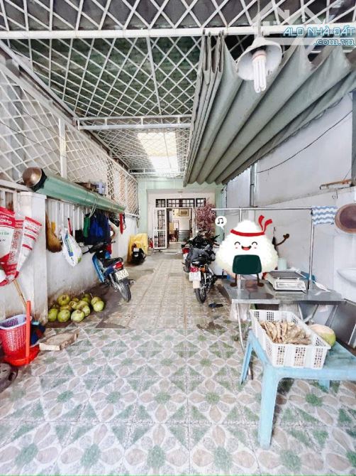 Nhà 3 tầng hẻm xe hơi 1 sẹc gần ngã tư Nguyễn Thị Thập Quận 7. 4,5*28 hơn 8 tỷ. - 5