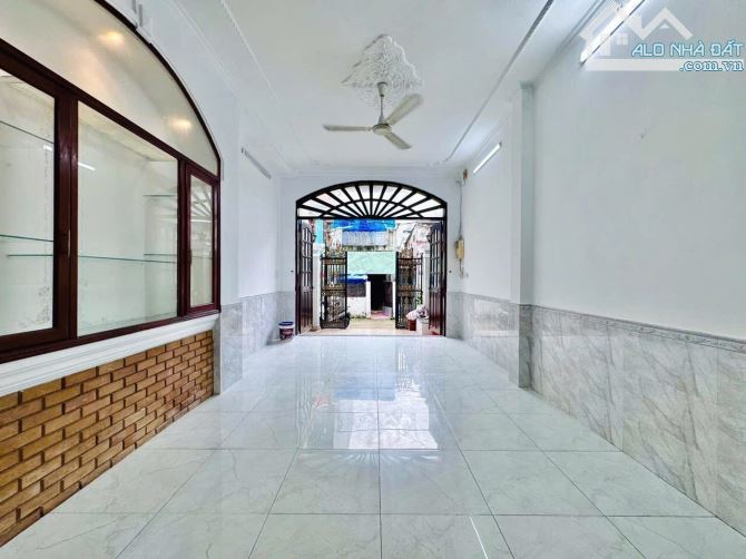 NHÀ 4 TẦNG LÊ VĂN THỌ GV - GẦN CV LÀNG HOA - KHU CAO TẦNG - Ô TÔ ĐẬU CỬA - 70M²(4,1×17) - 5