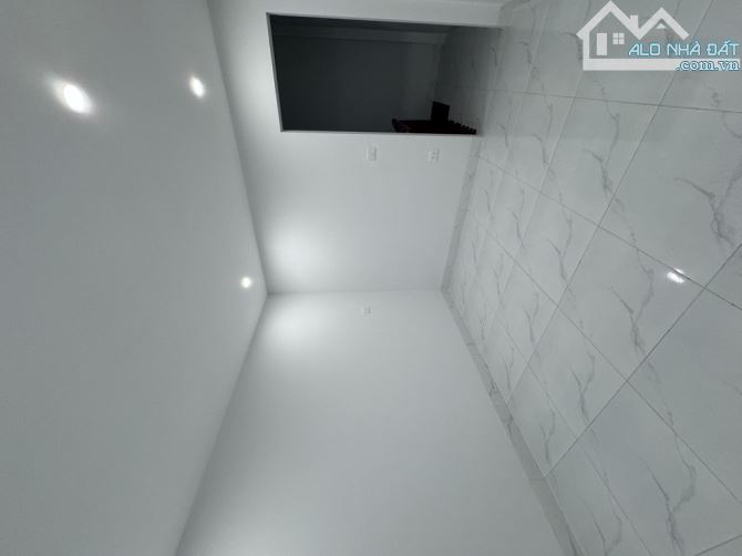 DI TRẠCH- HOÀI ĐỨC  NHÀ MỚI,33m2 -5T-4xx tỷ FULL NỘI THẤT, NGÕ THÔNG, BA GÁC ĐỖ TRƯỚC CỬ - 5