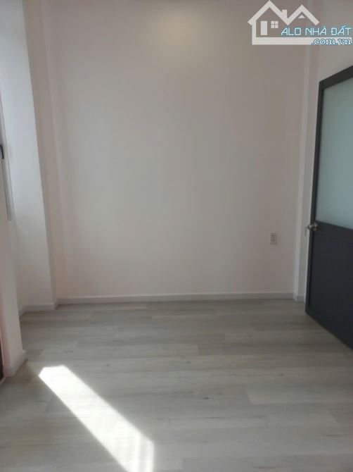 CẦN BÁN NHÀ KHU VIP DÂN TRÍ TÂN PHÚ - ĐƯỜNG TRƯỚC NHÀ 6M- GẦN TRƯỜNG THPT TRẦN PHÚ - 5