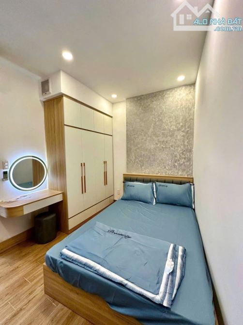 Nhà nội thất tốt, Âu Cơ, P.9, Tân bình, chỗ đậu ô tô, 5.6 tỷ - 5