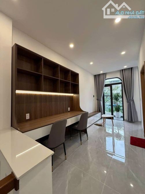 Gồng lỗ 500 triệu bán gấp nhà Huỳnh Mẫn Đạt, Quận 5. Giá 5 tỷ 170/ 63m2 (4,5mx14m) 2 Tầng - 5