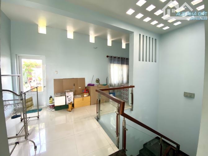 BÁN BIỆT THỰ 4 TẦNG ĐÚC HẺM XE HƠI 1/ TRƯƠNG THỊ HOA NGAY MEGA Q12 GIÁ RẺ 10,5 TỶ - 5
