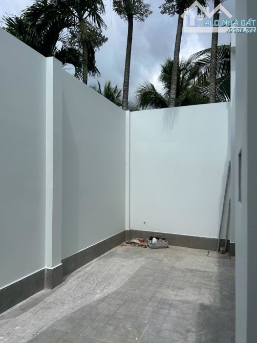 Chào bán 2 căn biệt thự mái Thái liền kề mặt tiền đường lộ Triền Đồng toạ lạc tại phường P - 5