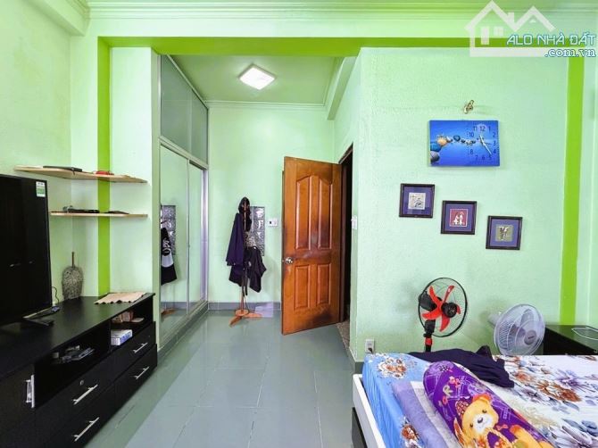 NHỈNH 5 TỶ CÓ NHÀ 5 TẦNG SÁT MẶT TIỀN KHU ẨM THỰC PHAN XÍCH LONG, VẠN KIẾP - GIÁP QUẬN 1. - 5