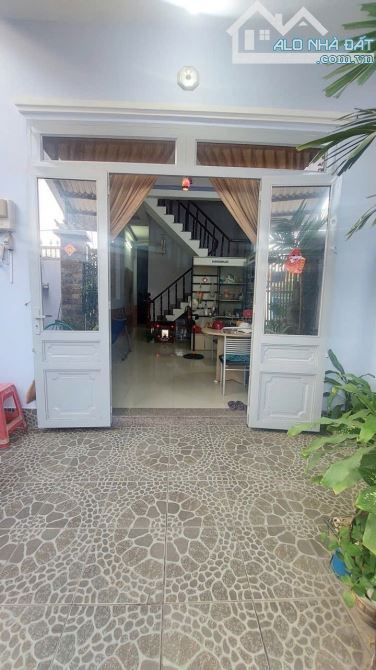 NHÀ 2 tầng HXH Đường TRẦN THỊ BỐC- HÓC MÔN DT 82m2 CHỈ Nhỉnh 4 tỷ - 5