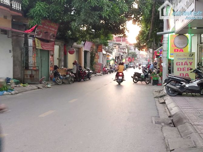 Lô góc 3 thoáng, DÒNG TIỀN LỚN, Ô tô tránh, KD luôn và ngay 82.6M – 14.2M Tiền - Nhỉnh 16T - 5
