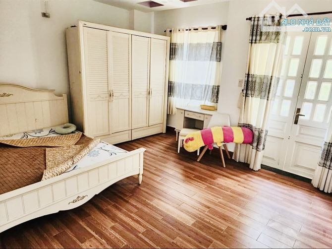 Mặt tiền nội bộ khu Tên Lửa - Nhà thờ PhaoLô - 5x20m - 4 tầng - 5PN - Gần công viên - 5