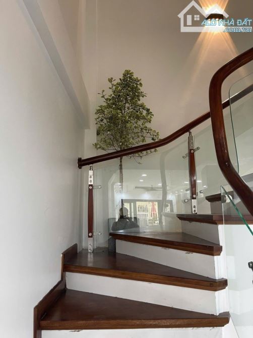 Bán nhà Thạch Bàn,Long Biên 5 tầng,40m gần oto nhỉnh 7 tỷ - 5