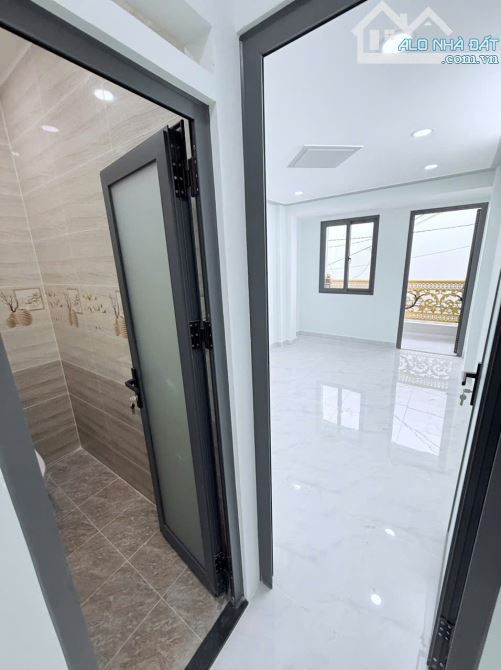 TRỊNH ĐÌNH THẢO GIÁP Q11 - 34M2 - NHÀ MỚI 2 TẦNG 2PN 2WC - CHỈ 4.05 TỶ - 6