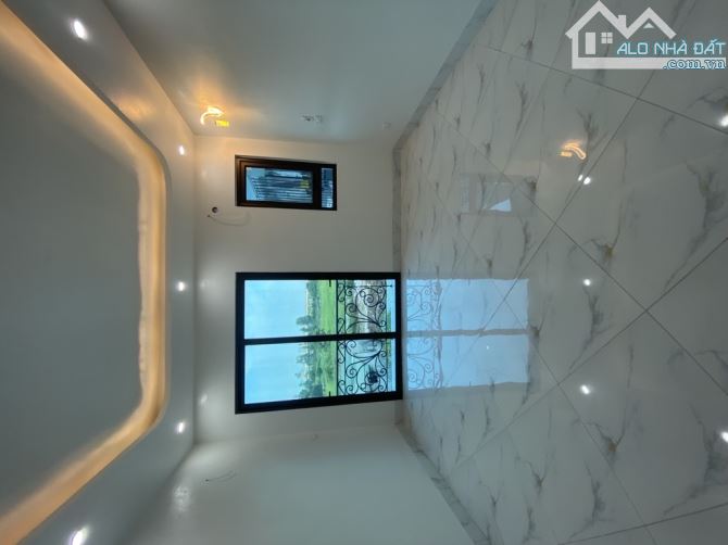 🌟 NHÀ ĐẸP THẠCH BÀN – 5 TẦNG – NGÕ RIÊNG – Ô TÔ GẦN 🏡 Diện tích: 48m² - 6