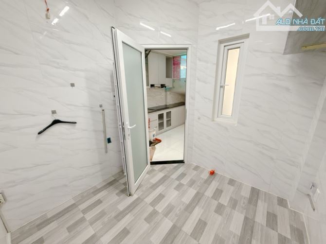 Nhà 2 Tầng - 50m2 P. Tân Kiểng Gần Lotte chỉ 1 p di chuyển, Quận 7 Tặng Full NT Giá 4.7 Tỷ - 6