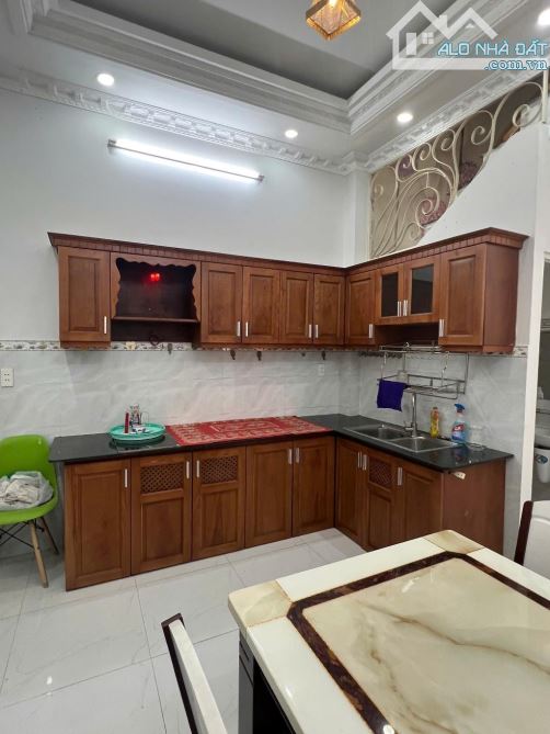NHÀ PHỐ 4 TẦNG HIỆN ĐẠI MỚI ĐẸP Ở NGAY - HẺM XE TẢI TRÁNH- ĐÀO TÔNG NGUYÊN - TT NHÀ BÈ - 6
