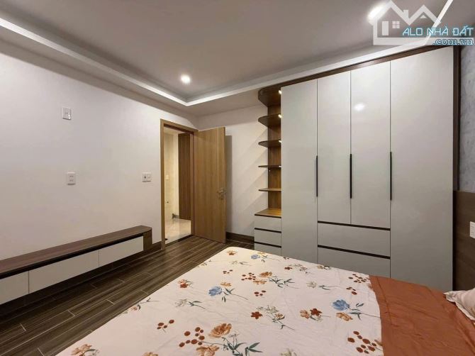 Gồng lỗ 500 triệu bán gấp nhà Huỳnh Mẫn Đạt, Quận 5. Giá 5 tỷ 170/ 63m2 (4,5mx14m) 2 Tầng - 6
