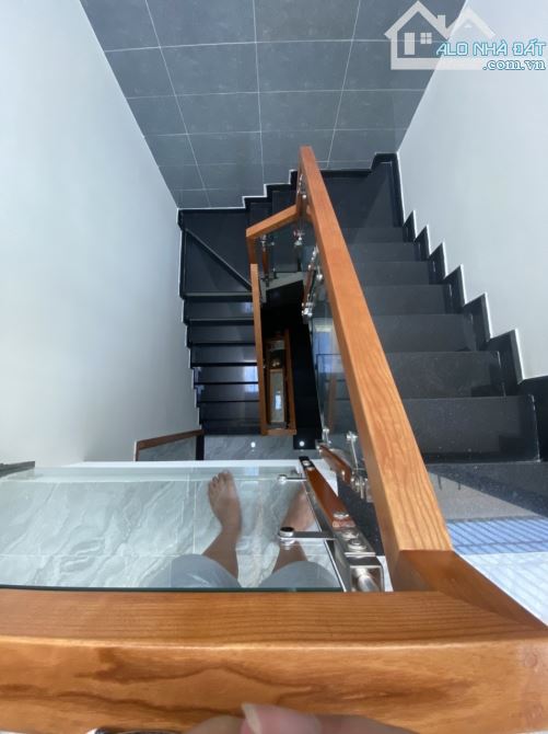 bán nhà 4 tầng ,Mặt hẻm Làng Tăng Phú, TNP.A, Quận 9, - DT Đất 91m2 - sàn 237m - 6
