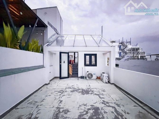💥CHỈ: 9,4 TỶ - NHÀ PHỐ 5 TẦNG - GARA XE HƠI - DƯƠNG QUẢNG HÀM - P6 - GÒ VẤP - DT: 4,1 x13 - 6