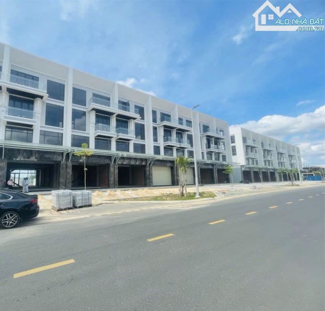 CĂN SHOPHOUSE MẶT TIỀN ĐƯỜNG LỚN, CẠNH SÂN GOLF VÀ ĐỒI CỪU SUỐI NGHÊ, TIỆN KINH DOANH - 6