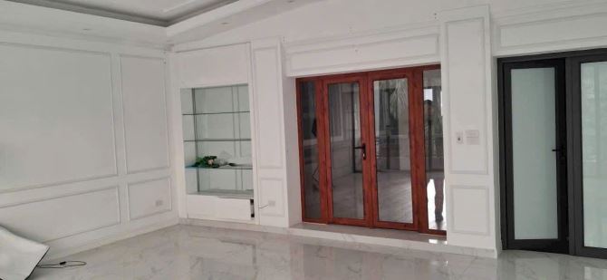 Vị trí đẹp, oto đỗ hàng chục cái, Minh Khai, Văn phòng CTY đa kdoanh, sổ 96m2. Giá 32 tỷ - 6