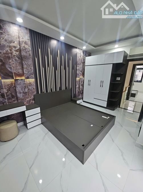 SÁT MẶT TIỀN HIM LAM VIP Q7 NGANG 4 X10 2 TẤM CÓ 5 TỲ - 7