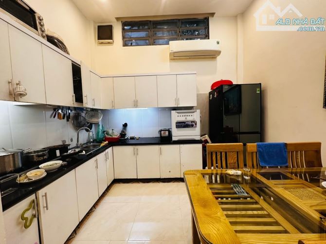 Bán Nhà 47/54M - 4T, Giảng Võ Ba Đình - HN ngõ nông cách phố 20M- Sổ Vuông Nhỉnh 12 Tỷ - 7