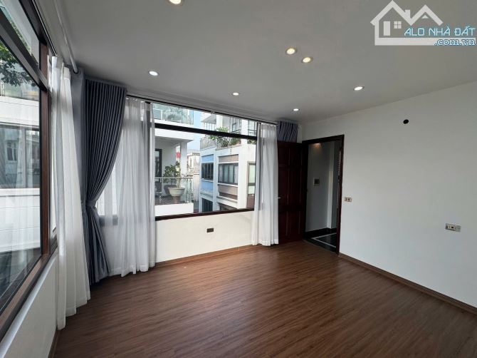 NHÀ ĐỨC GIANG Ở - KINH DOANH - ĐƯỜNG Ô TÔ - 7
