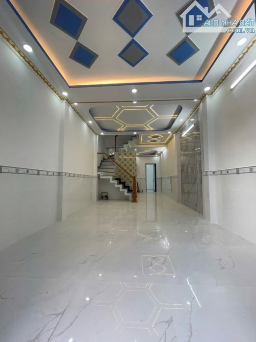 BÁN NHÀ BÌNH TÂN, sát Tân Phú, 2 tầng, DT 4x15m, hẻm 6m, nhỉnh 5 tỷ - 7