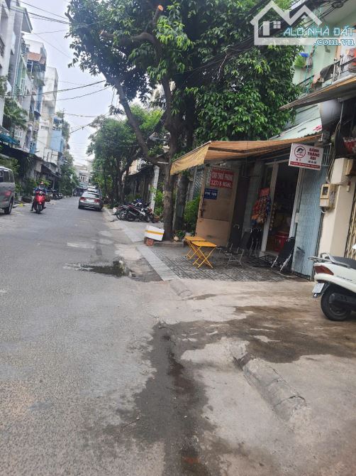 Hẻm nhựa xe tải tránh khu vip bàu cát - 100m - 5 tầng - xây lệch tầng cực đẹp - 7