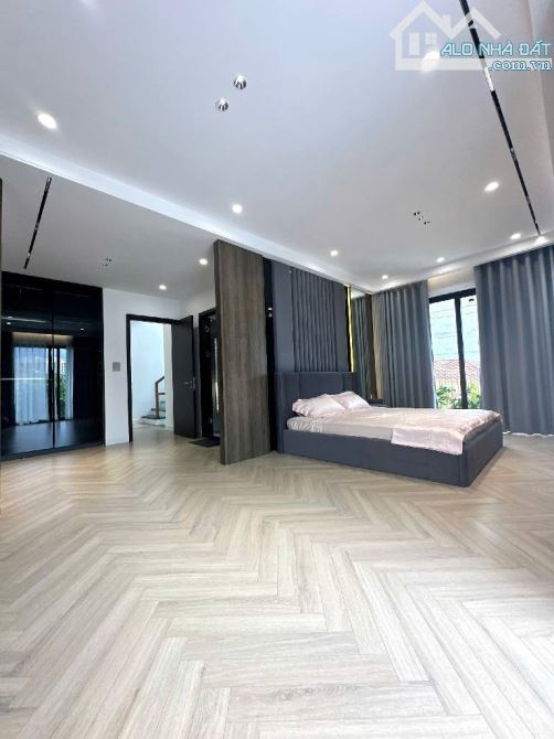 17.x Tỷ /79 M2/ 5.7 M tiền/ 5 Tầng Thang Máy/ Ô tô Chánh/ Thạch Bàn - 7