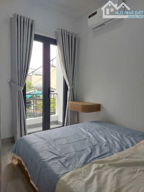 NHÀ TRUNG TÂM P10 - ĐỐI DIỆN NGÂN HÀNG - TRƯỜNG HỌC 26M2 GIÁ CHỈ NHỈNH HƠN 3 ĐỒNG - 7