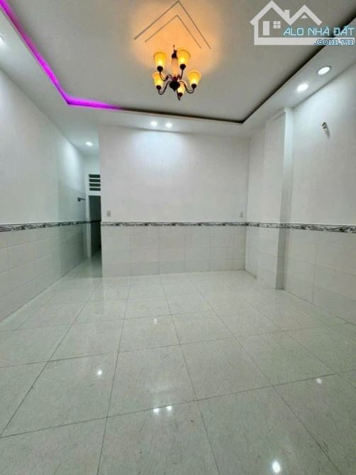 NHÀ ĐỐI DIỆN CITYLAND P10 - 56M2 GIÁ CHỈ NHỈNH 5 ĐỒNG - 7