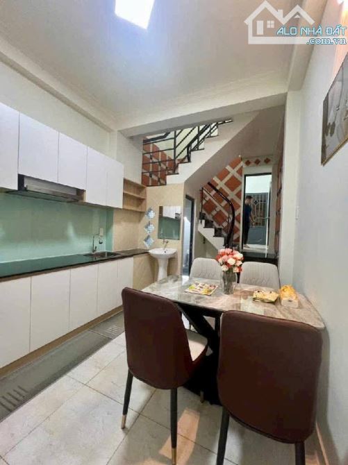 SIÊU PHẨM GẦN CHỢ HẠNH THÔNG TÂY - 48M2 - GIÁ CHỈ HƠN 5 ĐỒNG - 7