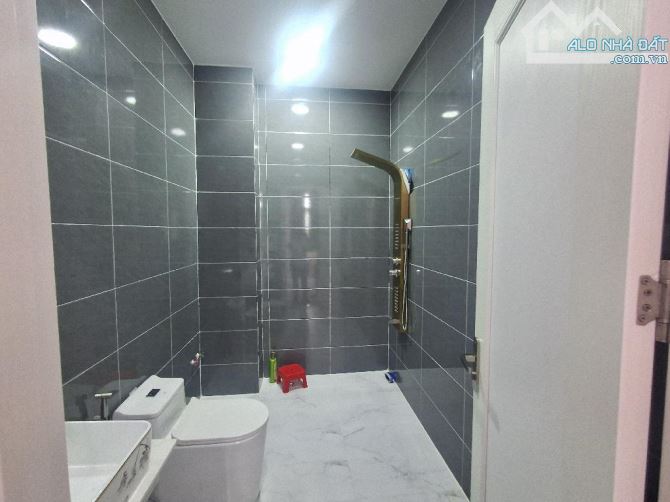 BÁN NHÀ 3 TẦNG HXH PHÚ THUẬN Q7, NGANG 7.1M, GIẢM SỐC HƠN 1T - 8