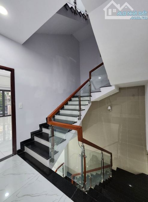Bán nhà khu ao sen Tên Lửa đường 1B ngay công viên. Giá 13ty2 thương lượng - 8