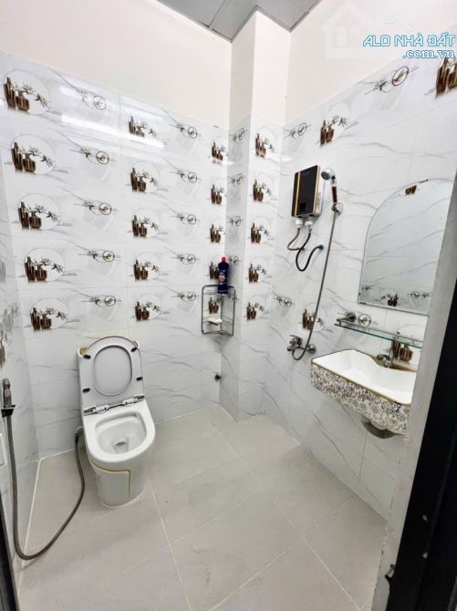 HƠN 4 TỶ TL- TÂY LÂN - 64M2 - HẺM XE TẢI 10M - 3 TẦNG -3PN -SHR - 8