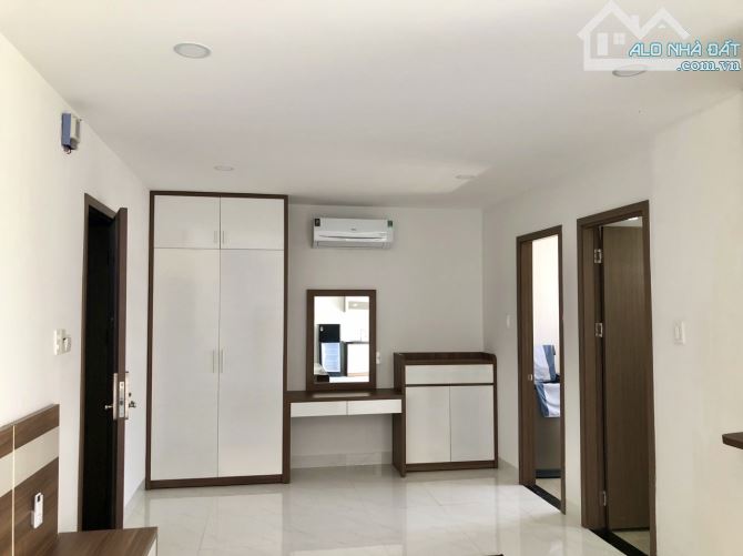 Bán Toà Nhà Căn Hộ 8 Tầng , 44 phòng , Doanh Thu 150 triệu / tháng , Cách Biển 1km - 9