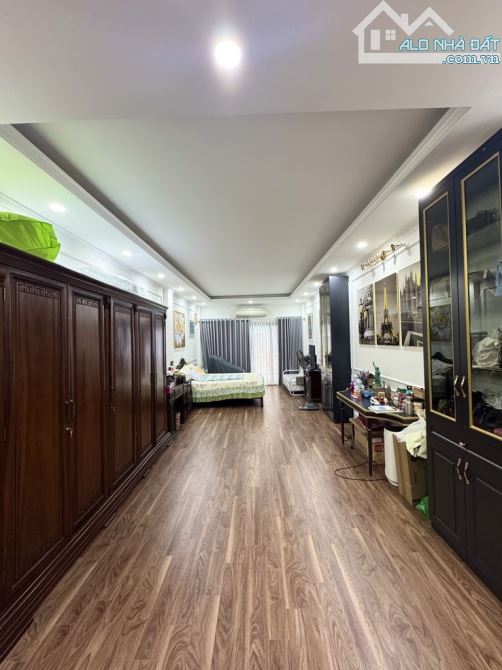 Ô TÔ TRÁNH - KINH DOANH - 6 TẦNG THANG MÁY - NHÀ MỚI - SỔ HOA HẬU - NHÀ MỚI KENG. - 9