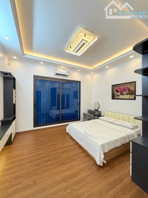 🏡 EM MẶT PHỐ LỚN - Đống Đa-PHÂN KHÚC HIẾM 📍 VỊ TRÍ ĐẮC ĐỊA - NHÀ ĐẸP Ở NGAY - DÒNG TIỀN - 9