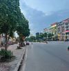Bán lô đất 300m, MT 17m mặt phố Hồng Tiến, vị trí đẹp kinh doanh