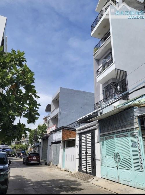 Bán nhà 5tầng mặt tiền Hoàn Kiếm ngay trung tâm 71m2 ngang4m giá 8.6tỷ