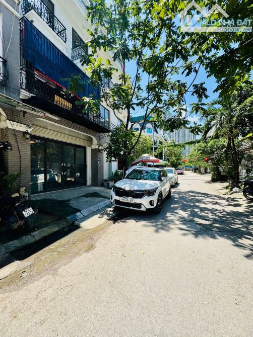 BÁN NHÀ PHÂN LÔ PHÙNG KHOANG -  GARA - 2 Ô TÔ TRÁNH - VỈA HÈ - KINH DOANH - THANG MÁY