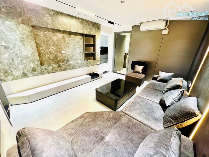 HIẾM!!! Tập thể, 100m, 3ngủ 2wc khép kín, Lô góc 2thoáng, Nhà mới đẹp full nội thất ở ngay