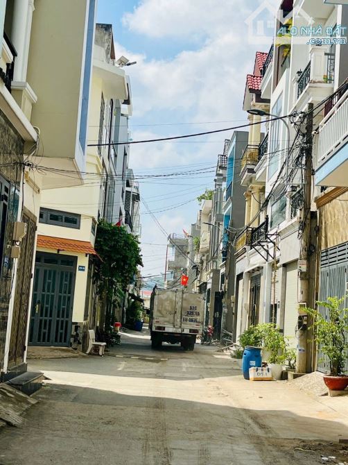 🔥143m2 sàn, 4 TẦNG ĐÚC, MỚI, SHR, SỔ HR,  HOÀN CÔNG ĐỦ, KHU VÍP HẺM  496, HƠN  4tỷ xíu