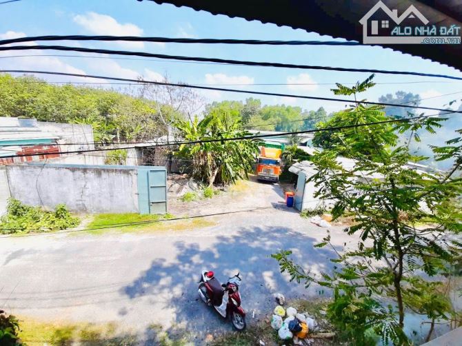Cần bán nhà Kho+ Xưởng 2 mặt tiền nhựa 1/ Nguyễn Thị Rành xã An Nhơn Tây 1940m2 Thổ 300m