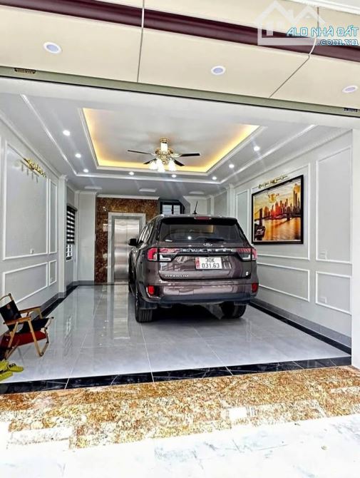 BÁN NHÀ LÔ GÓC – TRƯỜNG LÂM, VIỆT HƯNG, 43M, 6 tầng, Gara, thang máy Lô góc, 2 mặt